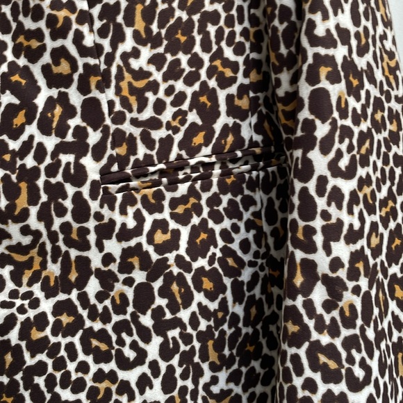 J. Crew NWT Woman’s Animal Print blazer, size, Beautiful!! - Picture 5 of 10